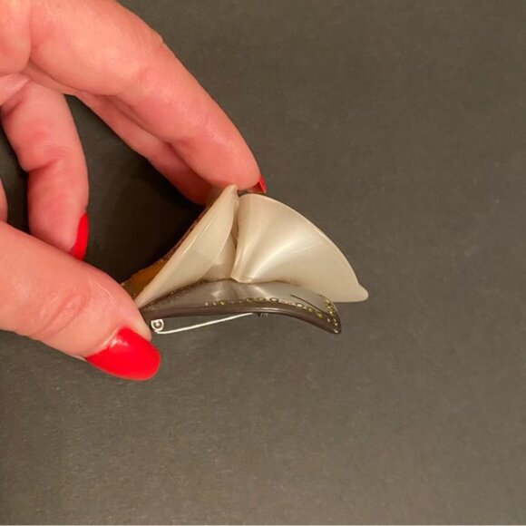 VINTAGE BROOCH PIN 2 WHITE CALLA LILY GREEN LEAF RHINESTONE BEAD ACCENT MCM - Picture 7 of 13